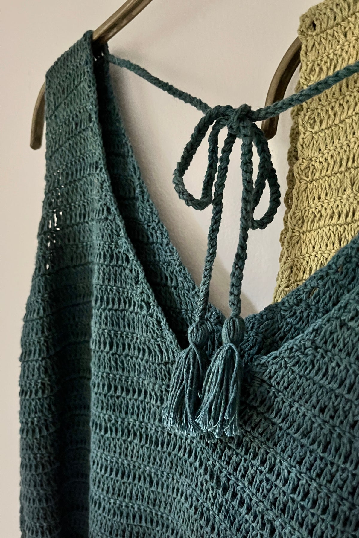 Hand knitted tank natural/terracotta/green/iron blue