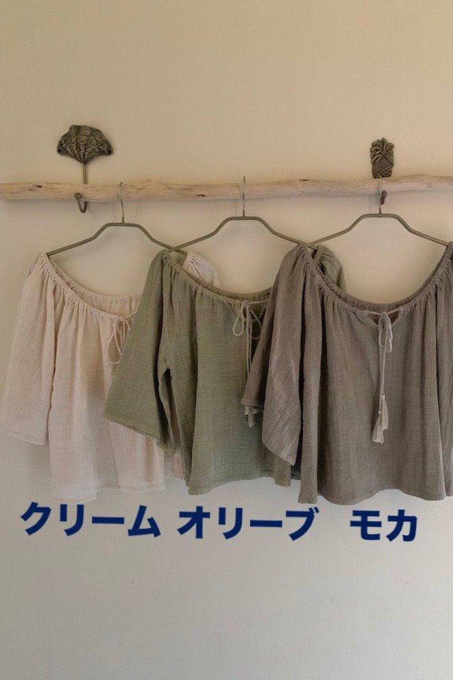 Off-shoulder top cream/olive/mocha Indigo Sea World