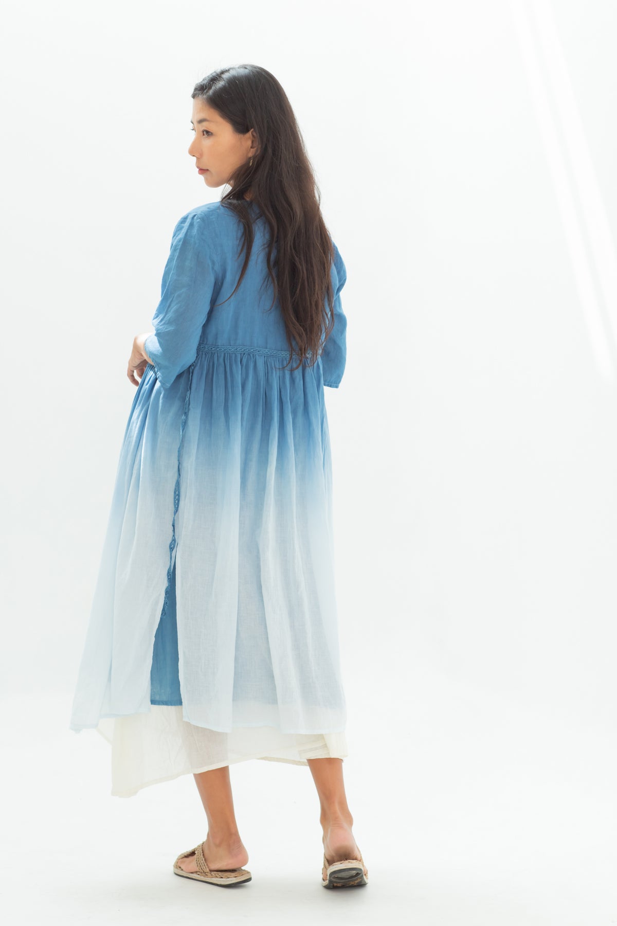 Sheer gown Indigo/Indigo gradation/charcoal black/coconut pink